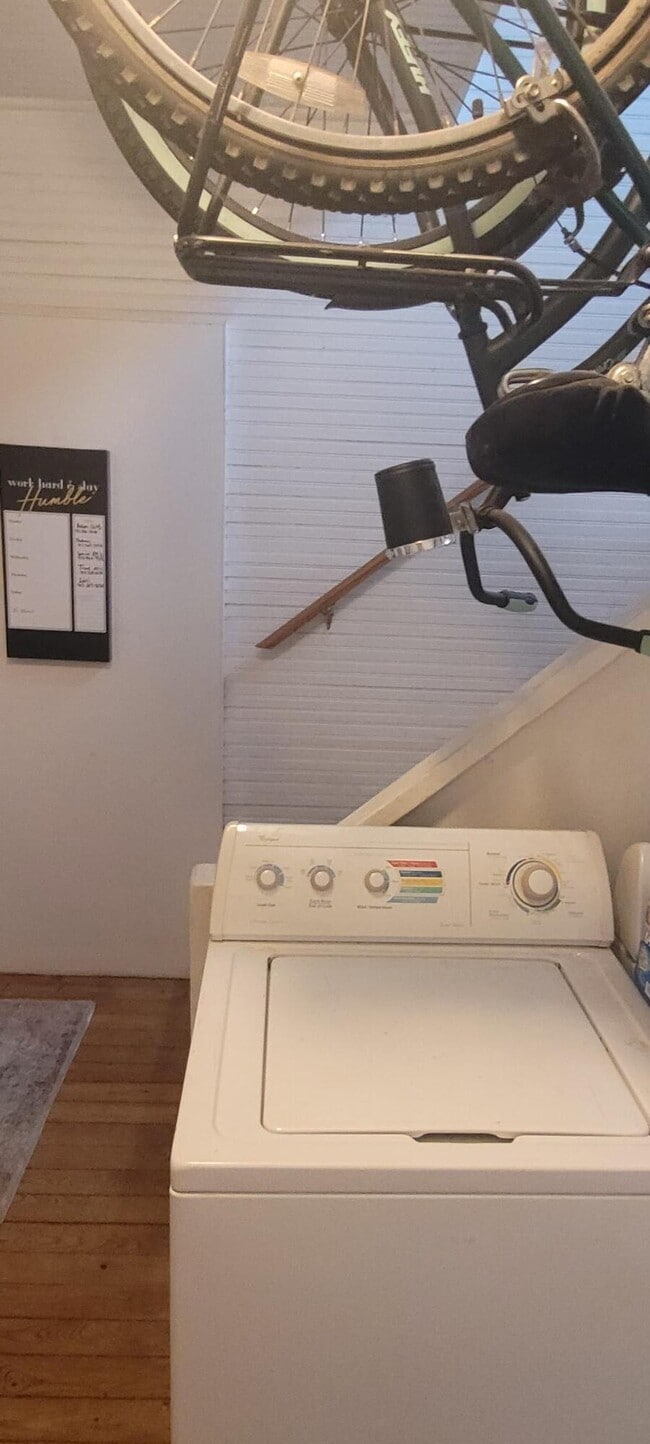 Building Photo - 614 S Fremont Ave