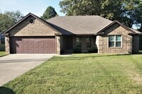 Building Photo - 4 Bedroom, 2 Bath home in Nettleton