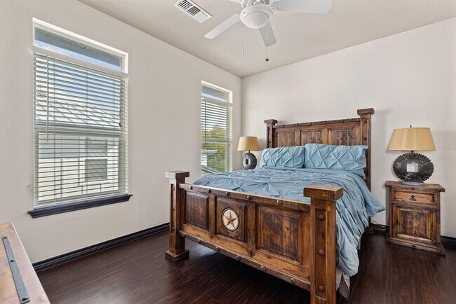 Building Photo - 2606 Wilson St