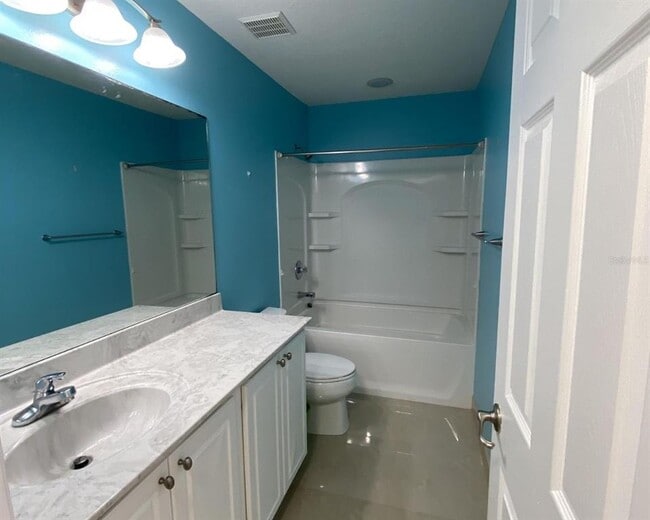 Building Photo - 2444 Hassonite St