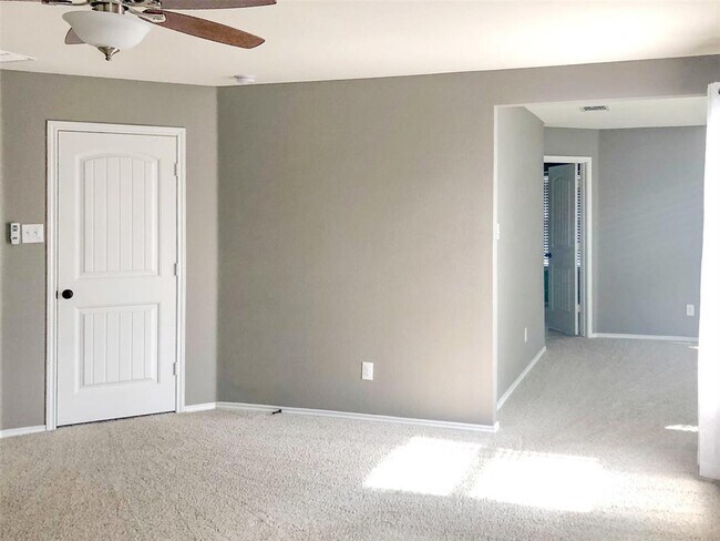 Building Photo - 1649 Bovina Dr