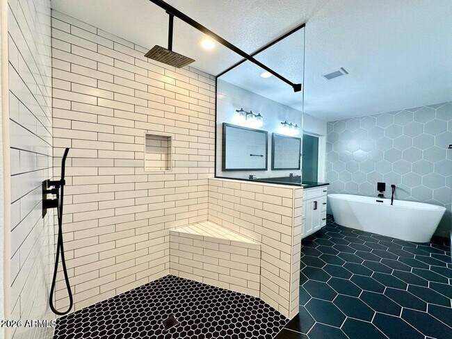 Building Photo - 8702 E San Ardo Dr