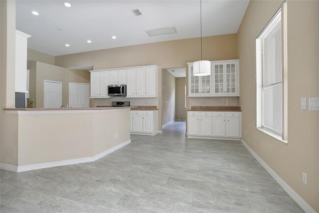 Building Photo - 107 Walton Heath Dr