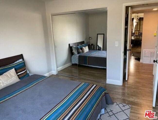 Building Photo - 18640 Collins St