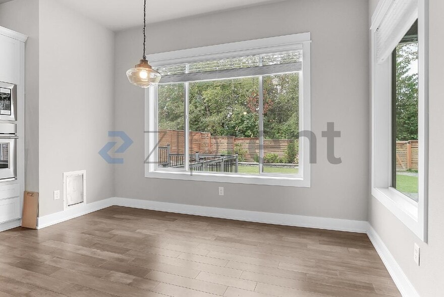 Building Photo - Unit