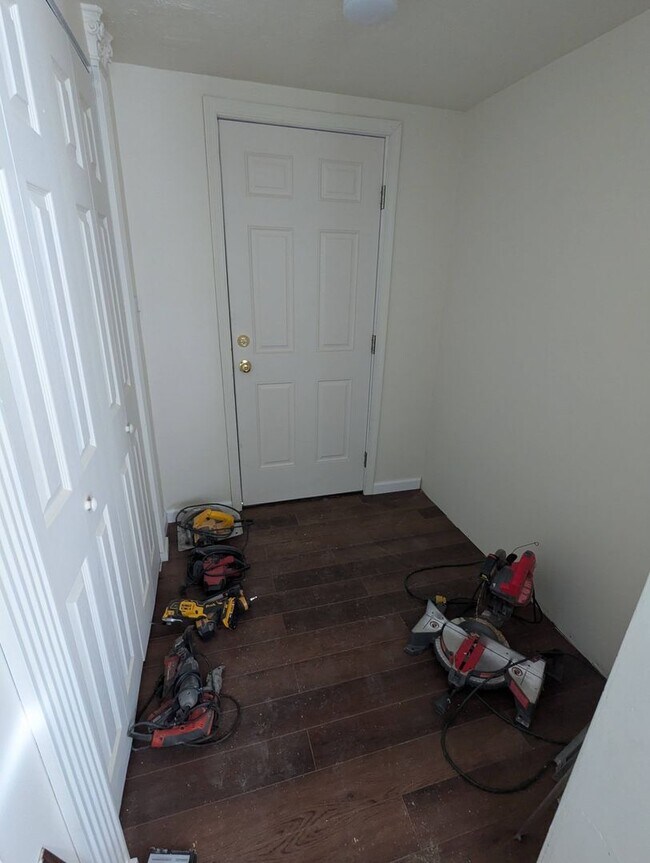 Building Photo - Charming newly updated home in the Pikeside neighborhood close to Proctor and Gamble.