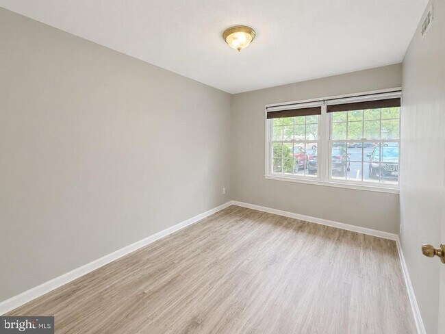 Building Photo - 14761 Ealing Ct