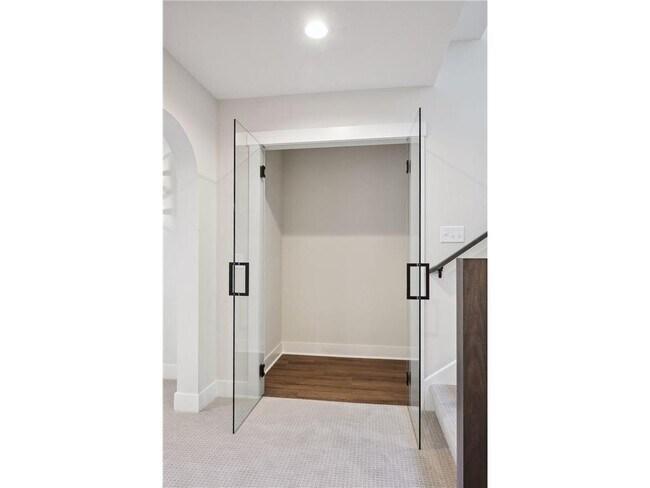 Building Photo - 21845 Byron Cir