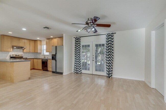 Building Photo - 8406 Stillwood Ln