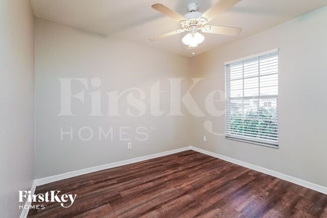 Building Photo - 2105 NW 1st Pl