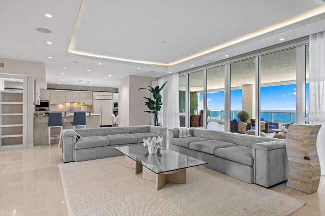 Building Photo - 101 S Fort Lauderdale Beach Blvd