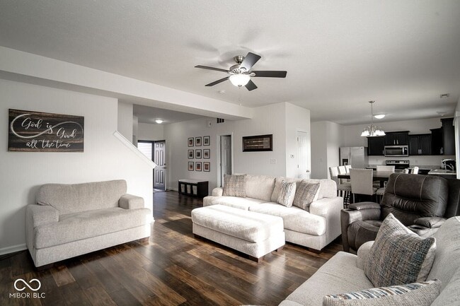 Building Photo - Spacious 4-Bedroom Home with Walk-In Closet & Community Pool in Greenwood