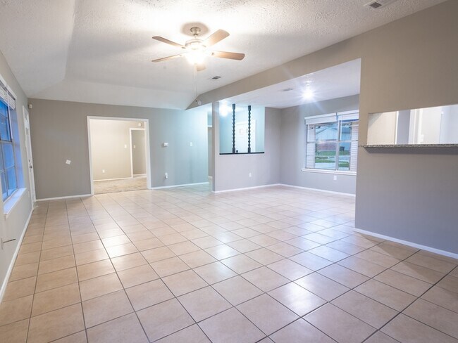 Building Photo - 6542 Bridgegate Dr