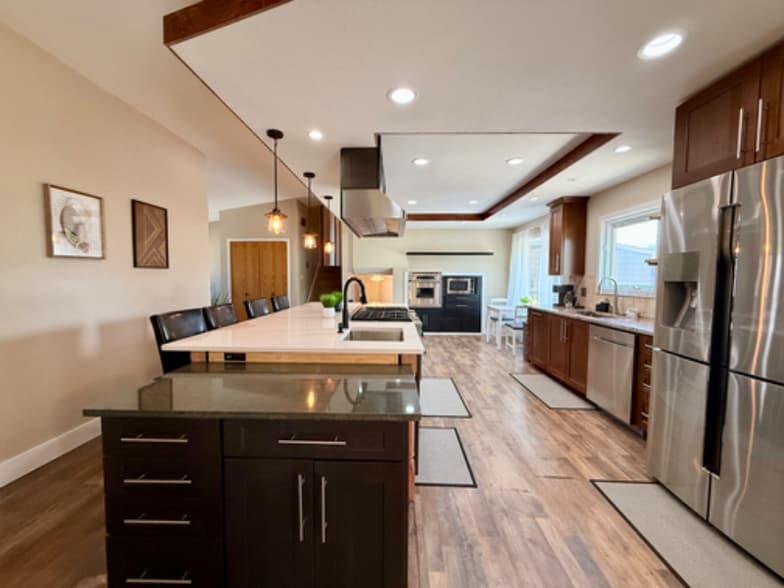 Building Photo - 301 W Mangrum Dr