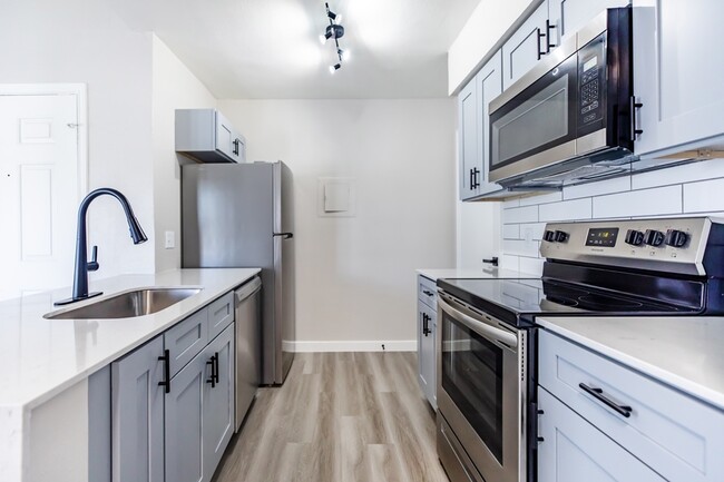 A3 Renovated - 1 Bed 1 Bath - Rise at Highland Meadows