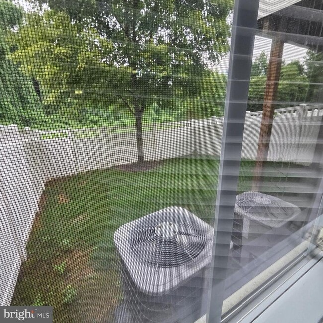 Building Photo - 4121 Chariot Way