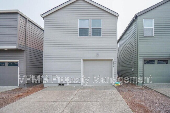 Building Photo - 2628 NE 117th Pl