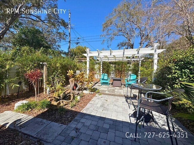 Building Photo - 536 Roanoke St