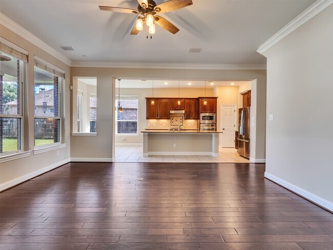 Building Photo - 5342 Tyler Park Ln