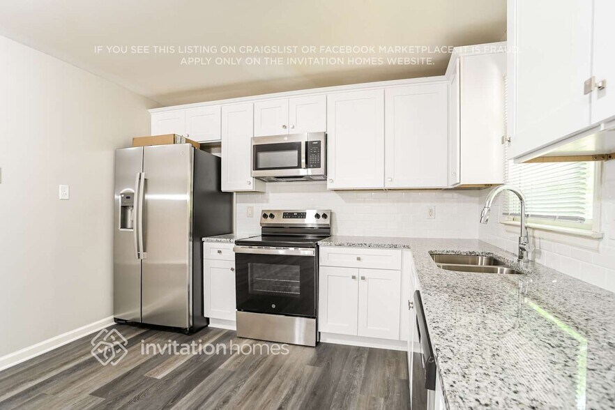Building Photo - 8100 Sidras Ct