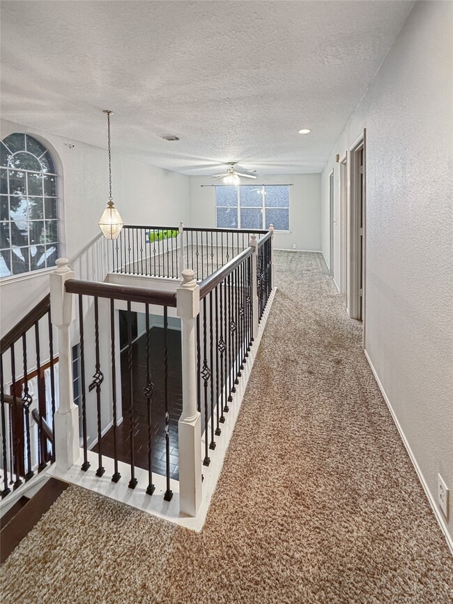 Building Photo - 18707 Woodbreeze Dr