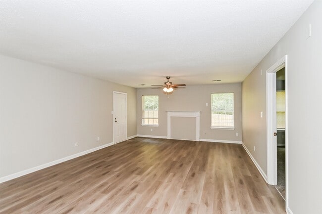 Building Photo - 4606 Northwood Hills Dr