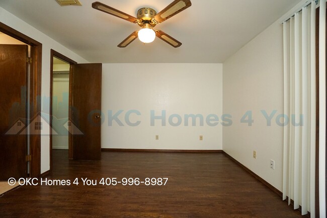 Building Photo - Nice NW OKC 2 Bed, 2 Bath  Duplex