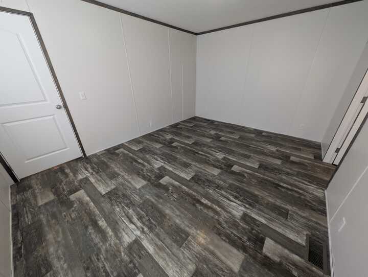 Building Photo - 16151 Notre Dame St