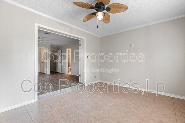 Building Photo - 6414 Maverick Oak Dr