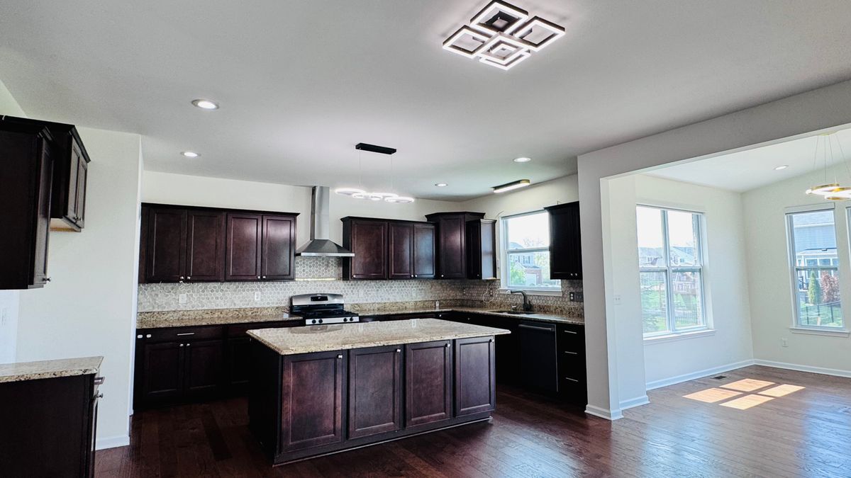 Building Photo - 912 Petersburg Dr