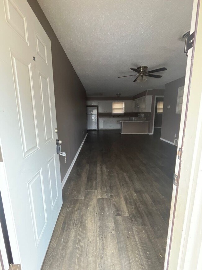 Building Photo - 1614 58th St