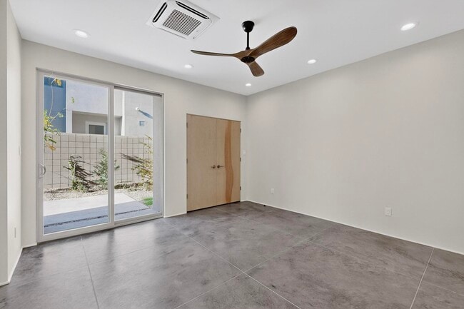 Building Photo - 705 Alcalde Pl SW