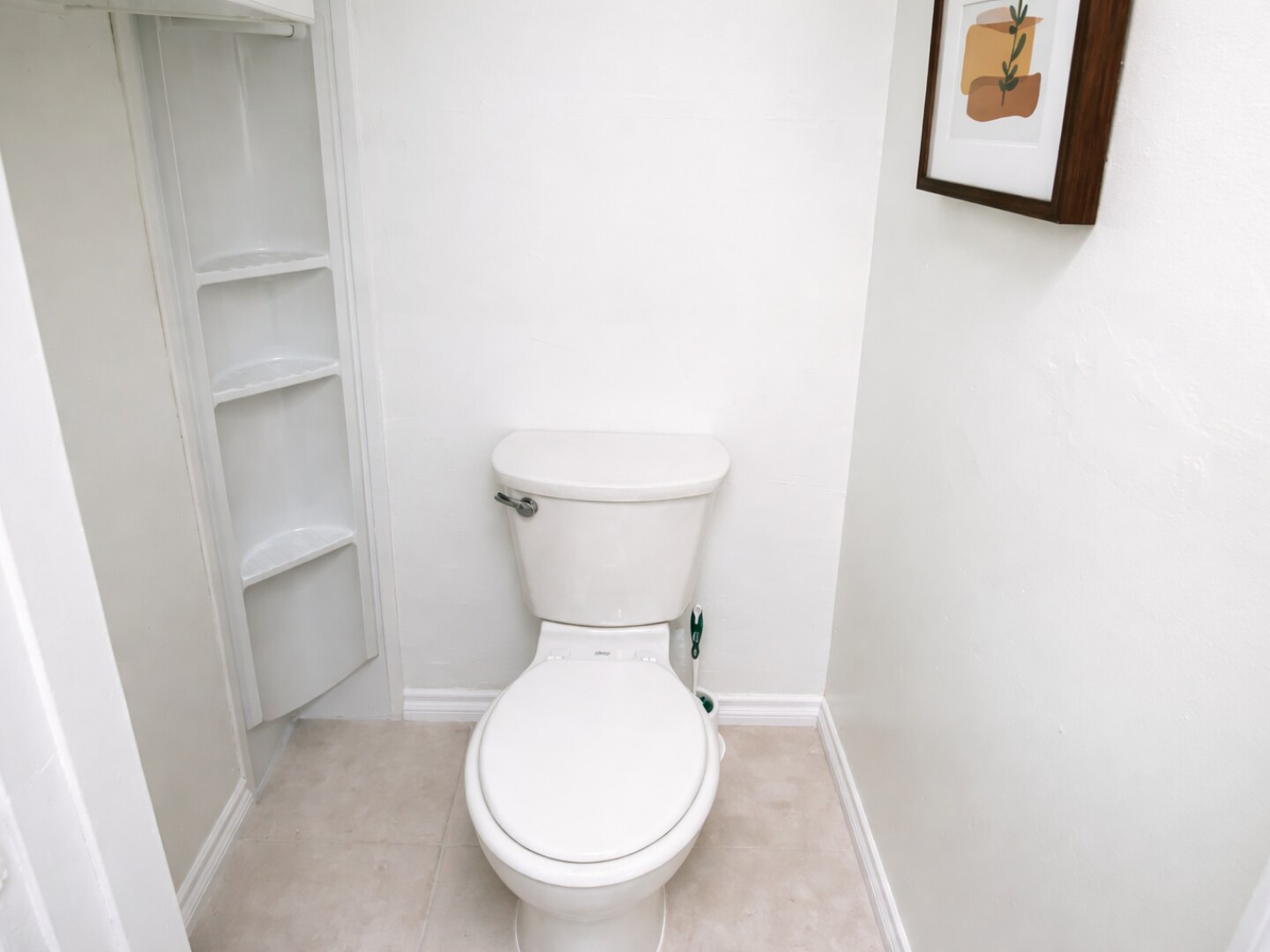 Building Photo - 2404 Chatsworth Blvd