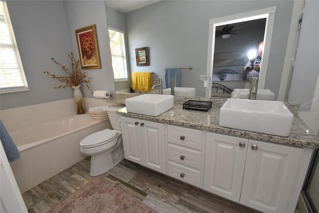 Building Photo - 5397 Davini St