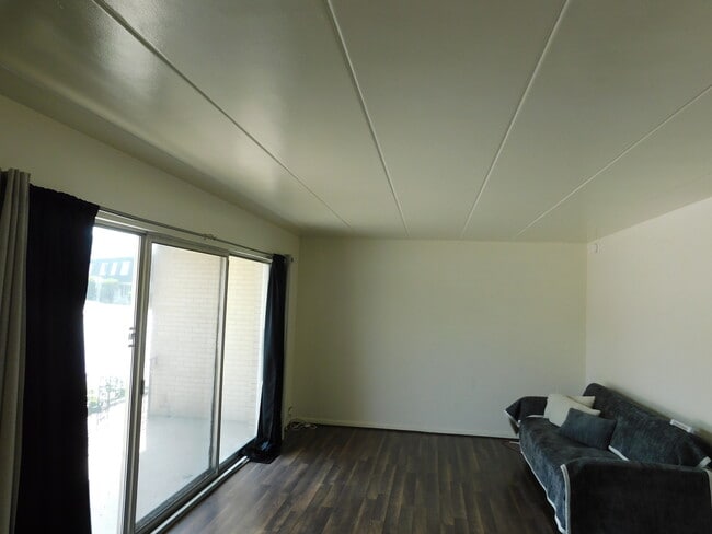 Building Photo - 18204 Exchange Ave