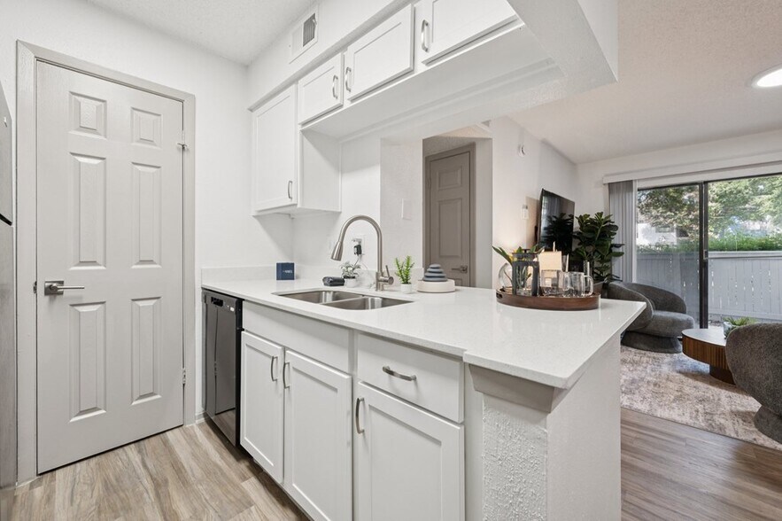 Building Photo - 9024 Northgate Blvd