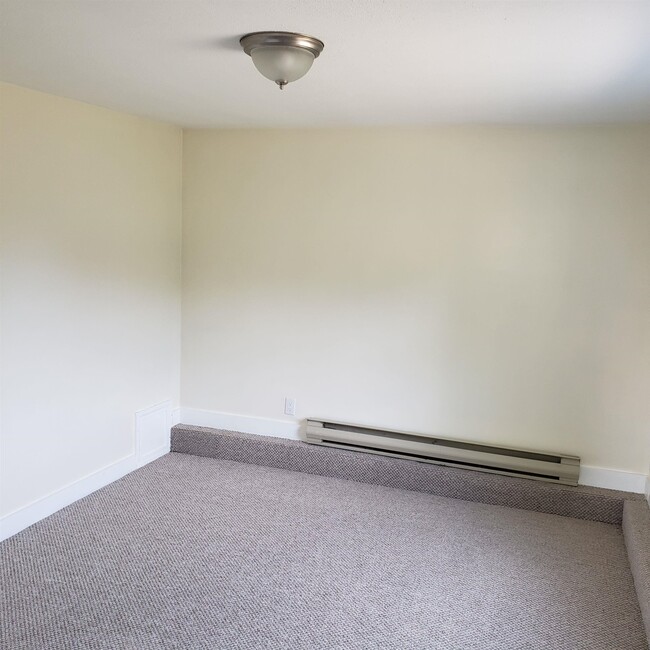 Building Photo - 49 Pine Hill Rd