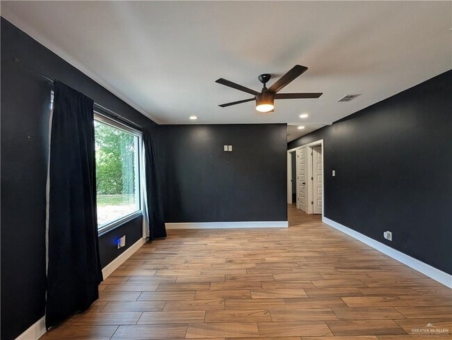 Building Photo - 14 Harvey St