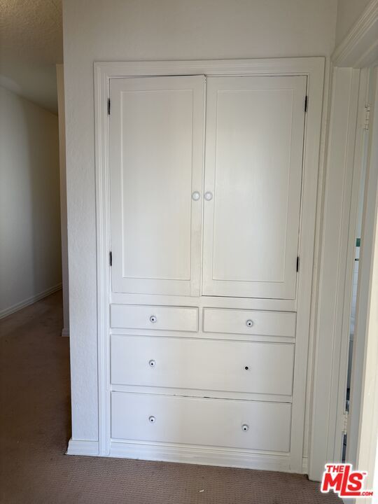 Building Photo - 351 N Gardner St