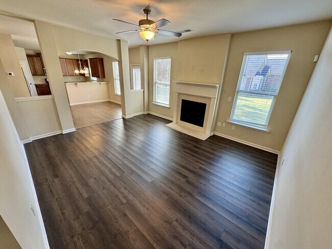 Building Photo - 130 Sparkling Spring Trail