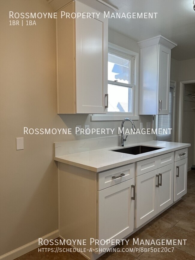 Building Photo - 2220 Mira Vista Ave