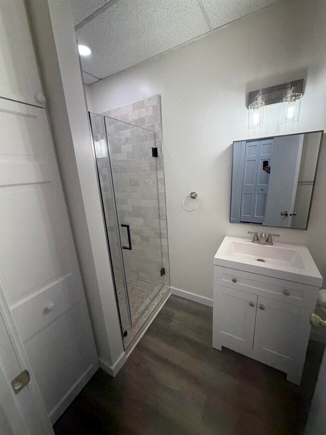 Building Photo - 158 Main St