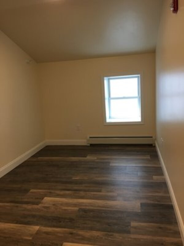 Building Photo - 323-325 College Street, Unit 12