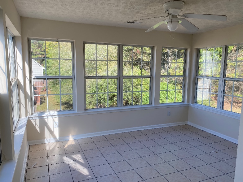 Building Photo - 8232 Wynfield Dr