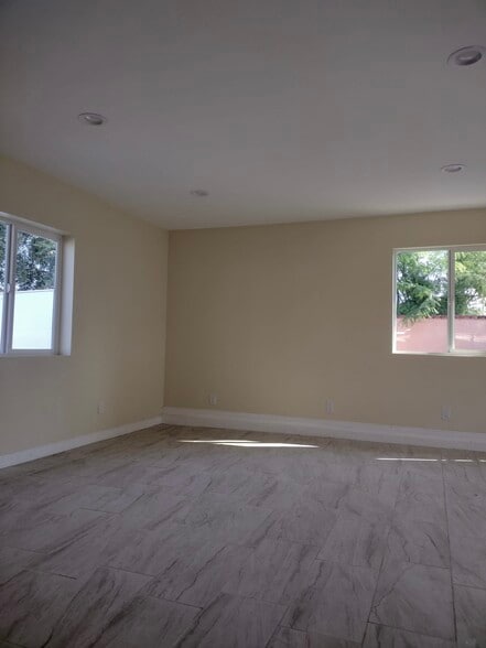 Building Photo - 248 N Virginia Ave
