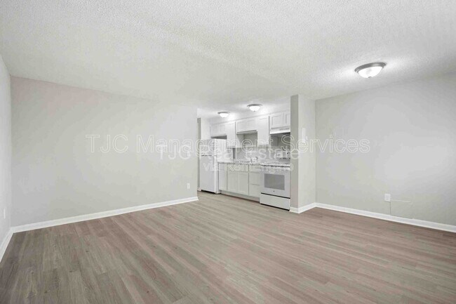 Building Photo - 1138 Corona St