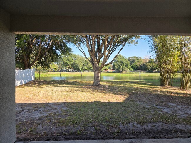 Building Photo - 2819 Roseglen Way