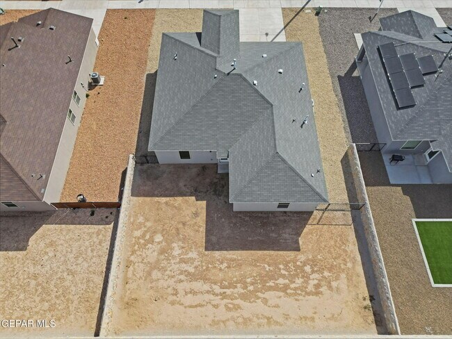 Building Photo - 14561 Desert Poppy Ct