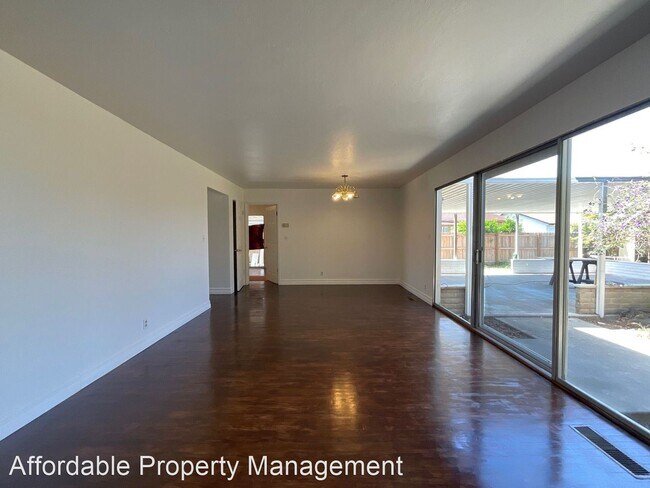 Building Photo - 4 br, 2 bath House - 2535 Capitola Court