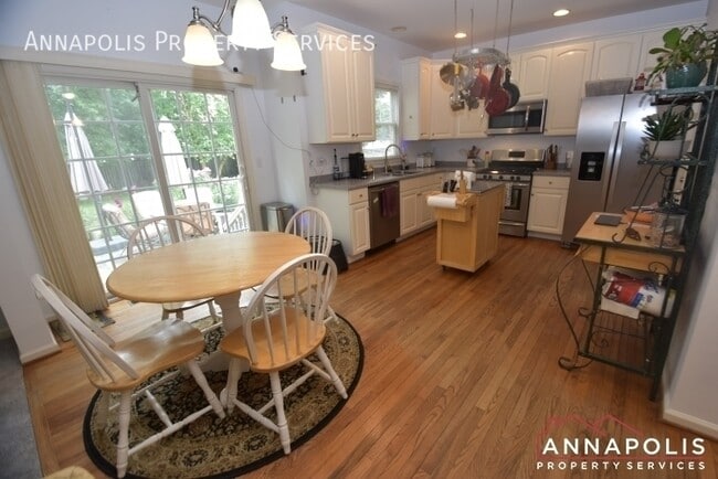 Building Photo - 307 Mainsail Dr